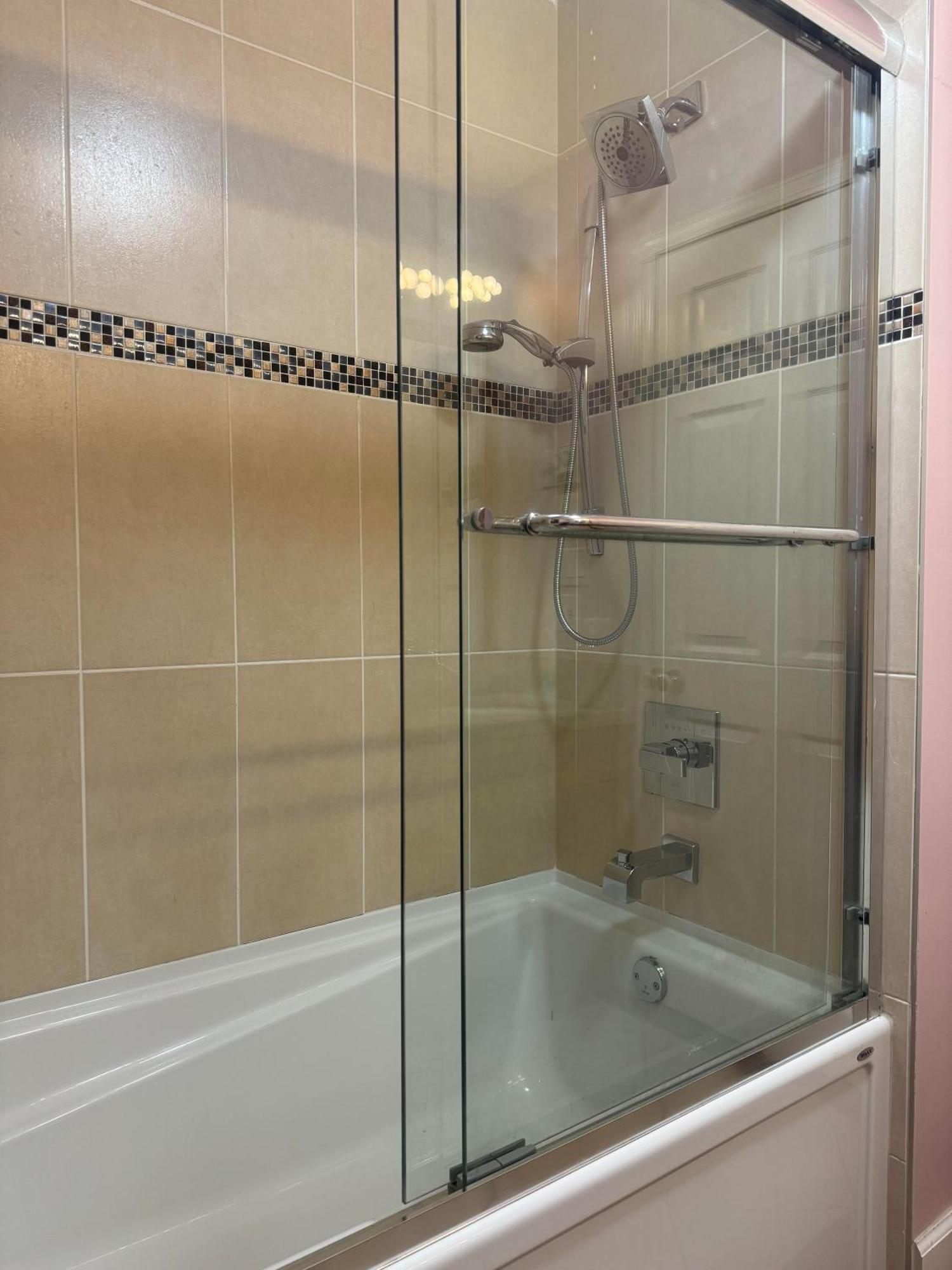 Comfortable Guest Home Near Downtown Vancouver & Sights & Stores المظهر الخارجي الصورة